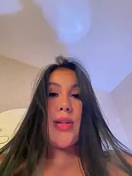 adrianalobo online show from February 11, 4:44 am