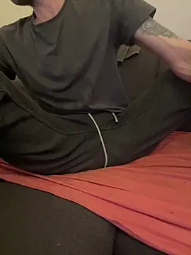 Snapshot of LionBoy1976 chatting on March 2, 6:40 pm LionBoy1976 online show from March 2, 6:40 pm