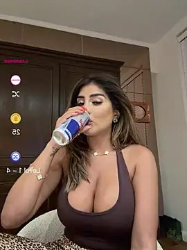 Snapshot of ArabicBarbie chatting on July 22, 9:50 pm ArabicBarbie online show from July 22, 9:50 pm