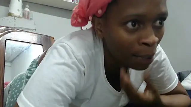 Snapshot of xTwerkingMistressx chatting on October 16, 9:05 pm xTwerkingMistressx online show from October 16, 9:05 pm