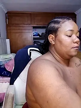 Snapshot of Daddys_girl1 chatting on March 19, 4:03 am Daddys girl1 online show from March 19, 4:03 am