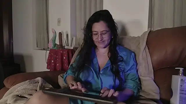 DeesseLuxure online show from October 2, 7:04 am