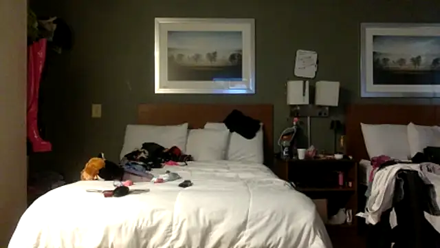 Snapshot of sissyvee chatting on March 2, 11:55 pm sissyvee online show from March 2, 11:55 pm