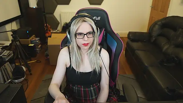 KelseyCobalt online show from February 2, 1:12 am