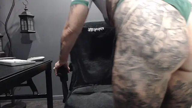 poisonivyx online show from February 20, 1:02 am