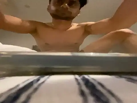 Snapshot of Popps39 chatting on November 17, 8:58 pm Popps39 online show from November 17, 8:58 pm