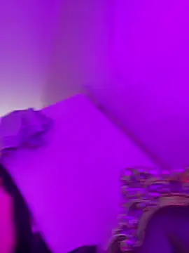 Snapshot of _MelinaCurves_ chatting on December 2, 11:11 pm MelinaCurves online show from December 2, 11:11 pm