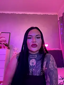 Snapshot of _MelinaCurves_ chatting on December 22, 9:34 pm MelinaCurves online show from December 22, 9:34 pm