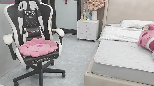 Snapshot of Hanako_love chatting on March 10, 4:23 pm Hanako love online show from March 10, 4:23 pm