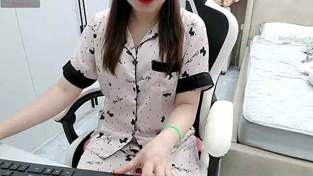 Snapshot of Hanako_love chatting on March 22, 4:10 pm Hanako love online show from March 22, 4:10 pm