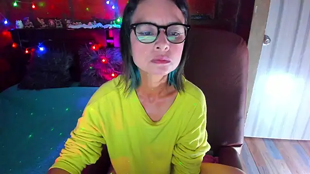 BrianaGarner online show from March 4, 7:36 am