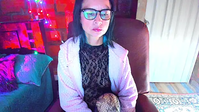BrianaGarner online show from April 25, 7:44 am