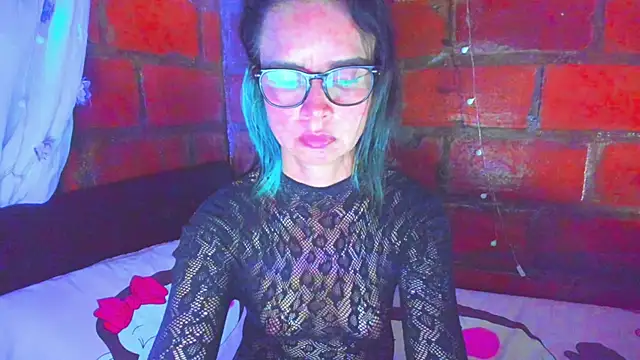 BrianaGarner online show from May 18, 2:07 am