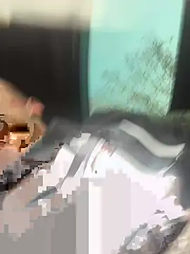 Snapshot of Slumlords chatting on February 9, 7:40 pm Slumlords online show from February 9, 7:40 pm