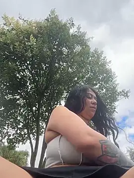 emilyjohanson online show from April 8, 3:56 pm