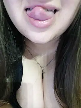 Snapshot of Jane_BBW chatting on July 4, 5:02 am Jane BBW online show from July 4, 5:02 am