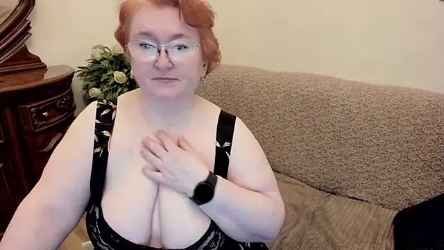 leiamillersonn online show from December 4, 6:12 am