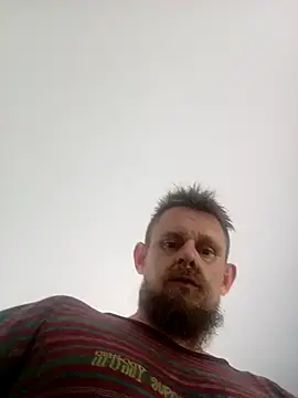 Snapshot of Skody31 chatting on November 11, 4:45 am Skody31 online show from November 11, 4:45 am