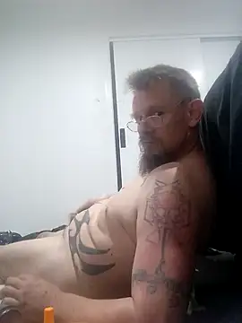 Snapshot of Skody31 chatting on December 1, 11:59 am Skody31 online show from December 1, 11:59 am