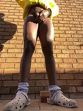 ZeusBlackDick online show from May 9, 5:34 am