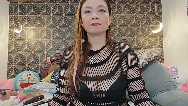 Snapshot of yummymeily chatting on October 18, 10:27 am yummymeily online show from October 18, 10:27 am