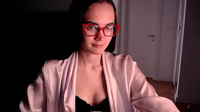 EvelynGG online show from May 25, 1:50 pm