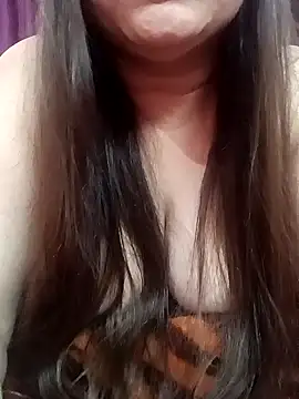 naughtymadam online show from December 3, 7:10 am