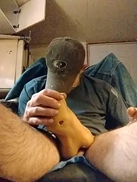 ROBERT0516 online show from November 22, 5:39 am