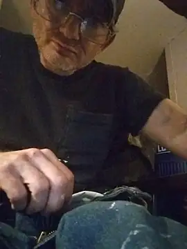 Snapshot of ROBERT0516 chatting on January 13, 6:40 am ROBERT0516 online show from January 13, 6:40 am