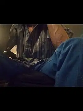 Snapshot of ROBERT0516 chatting on February 1, 2:26 pm ROBERT0516 online show from February 1, 2:26 pm