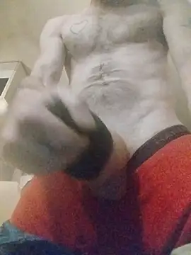 Snapshot of ROBERT0516 chatting on February 12, 1:44 am ROBERT0516 online show from February 12, 1:44 am