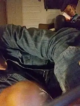 Snapshot of ROBERT0516 chatting on February 13, 1:34 am ROBERT0516 online show from February 13, 1:34 am