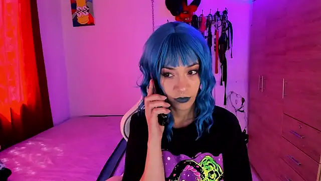 Snapshot of dungeongirls chatting on February 10, 6:23 pm dungeongirls online show from February 10, 6:23 pm