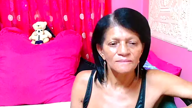 Snapshot of SLUTTYROXY chatting on February 8, 9:56 am SLUTTYROXY online show from February 8, 9:56 am