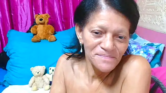 Snapshot of SLUTTYROXY chatting on March 19, 8:43 pm SLUTTYROXY online show from March 19, 8:43 pm