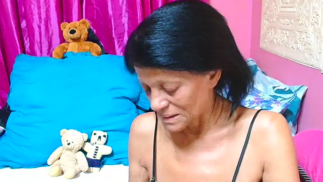 Snapshot of SLUTTYROXY chatting on March 21, 5:45 pm SLUTTYROXY online show from March 21, 5:45 pm