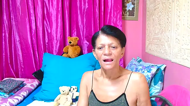 Snapshot of SLUTTYROXY chatting on March 22, 5:09 pm SLUTTYROXY online show from March 22, 5:09 pm