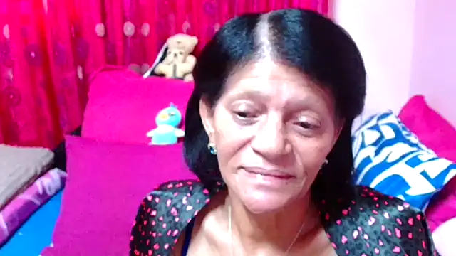 Snapshot of SLUTTYROXY chatting on September 14, 6:12 am SLUTTYROXY online show from September 14, 6:12 am