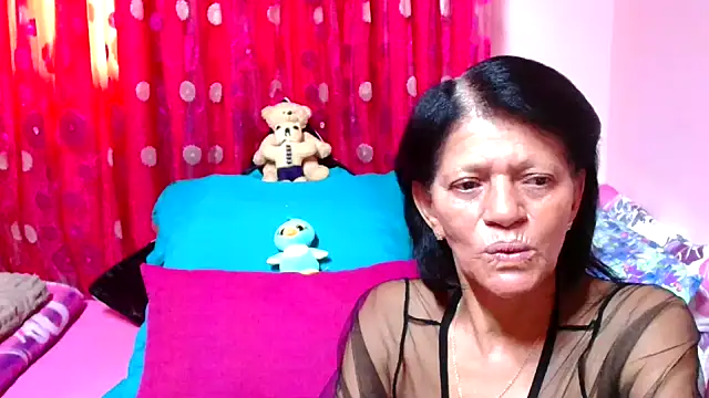 Snapshot of SLUTTYROXY chatting on September 16, 6:47 am SLUTTYROXY online show from September 16, 6:47 am