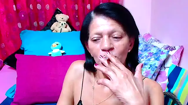 Snapshot of SLUTTYROXY chatting on September 17, 7:15 pm SLUTTYROXY online show from September 17, 7:15 pm