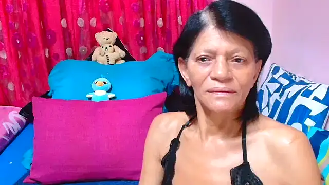 Snapshot of SLUTTYROXY chatting on September 28, 3:56 am SLUTTYROXY online show from September 28, 3:56 am