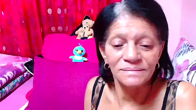 Snapshot of SLUTTYROXY chatting on October 7, 7:38 am SLUTTYROXY online show from October 7, 7:38 am