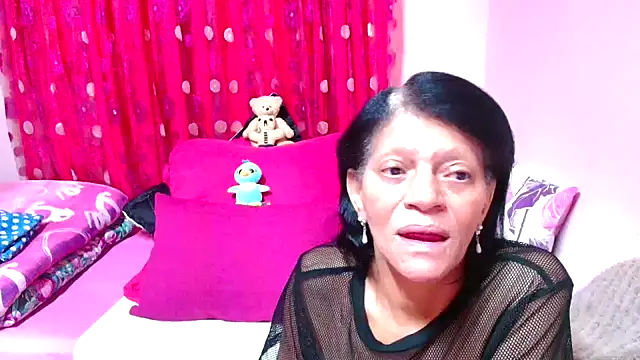 Snapshot of SLUTTYROXY chatting on October 9, 8:29 pm SLUTTYROXY online show from October 9, 8:29 pm