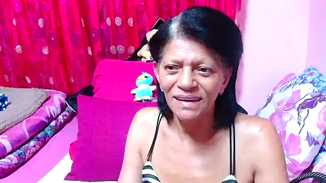 Snapshot of SLUTTYROXY chatting on October 10, 4:06 pm SLUTTYROXY online show from October 10, 4:06 pm