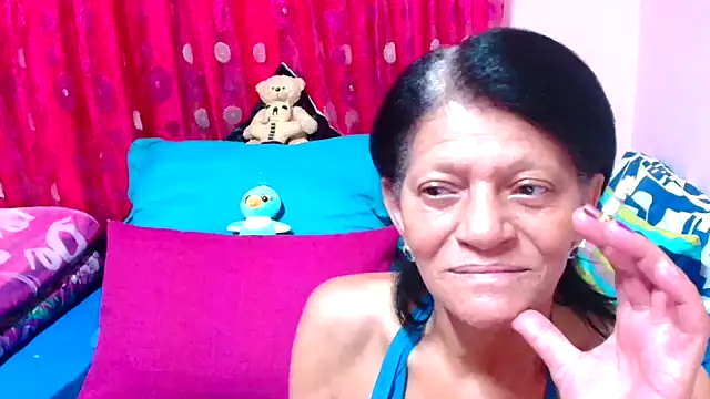 Snapshot of SLUTTYROXY chatting on October 13, 6:19 pm SLUTTYROXY online show from October 13, 6:19 pm