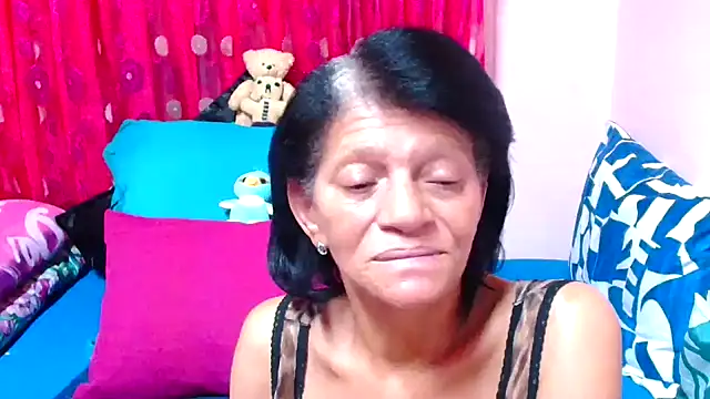 Snapshot of SLUTTYROXY chatting on October 20, 7:25 pm SLUTTYROXY online show from October 20, 7:25 pm