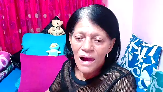 Snapshot of SLUTTYROXY chatting on October 21, 7:36 pm SLUTTYROXY online show from October 21, 7:36 pm