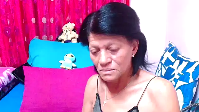 Snapshot of SLUTTYROXY chatting on October 26, 5:52 pm SLUTTYROXY online show from October 26, 5:52 pm