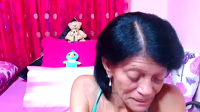 Snapshot of SLUTTYROXY chatting on October 30, 7:14 pm SLUTTYROXY online show from October 30, 7:14 pm