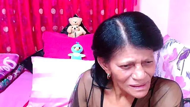 Snapshot of SLUTTYROXY chatting on November 5, 6:41 pm SLUTTYROXY online show from November 5, 6:41 pm